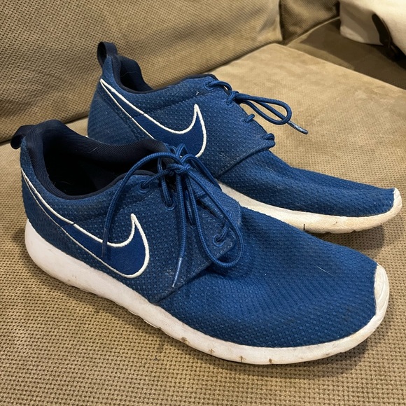 Nike roches - Picture 1 of 2